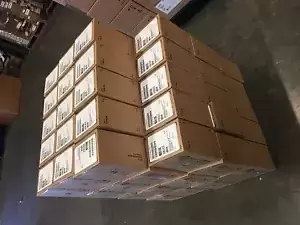 872481-B21 872738-001 HPE 1.8TB 12G SAS 10K ENT 2.5" SFF SC DS HDD RENEW OPEN***