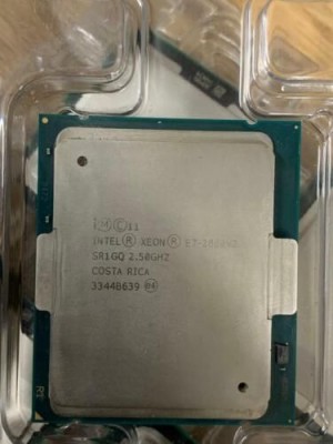 Intel Xeon E7-2880 v2 SR1GQ