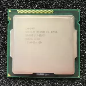 Intel Xeon E3-1260L SR00M 2.40 GHz QUAD(4)CORE CPU processor Socket LGA 1155 45W