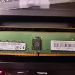 Micron RAM 8GB PC4-21300 DDR4-2666MHz Registered ECC