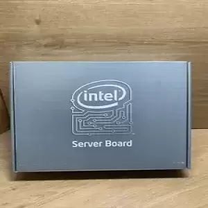 Intel S3210SHLX  Server Board Model S3210SH SEALED