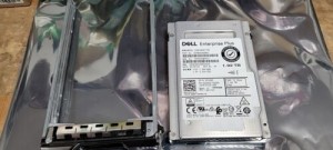 Dell Enterprise Plus 1.92TB SAS 12Gb/s Read Intensive 2.5'' SSD X3K83 with Tray