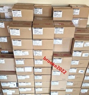 NEW Lenovo ThinkSystem 00YK017 7XB7A00028 2.5" 1.8TB 10K SAS 12G HDD Hard Drive