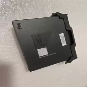 Intel Pentium III Xeon Processor 866 MHz 256 KB Cache 133-MHz