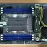 Intel HNS7200AP Compute Module  2U Rack  LGA 3647-1  230 W NEW DAMAGED BOX