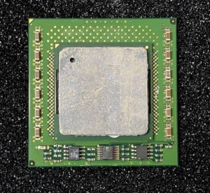 CPU / MICROPROCESSOR INTEL XEON 80532KC057512 SINGLE CORE LABORATORY