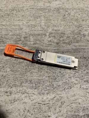 Cisco QSFP-100G-PSM4-S 100GBASE QSFP transceiver module 10-3144-01